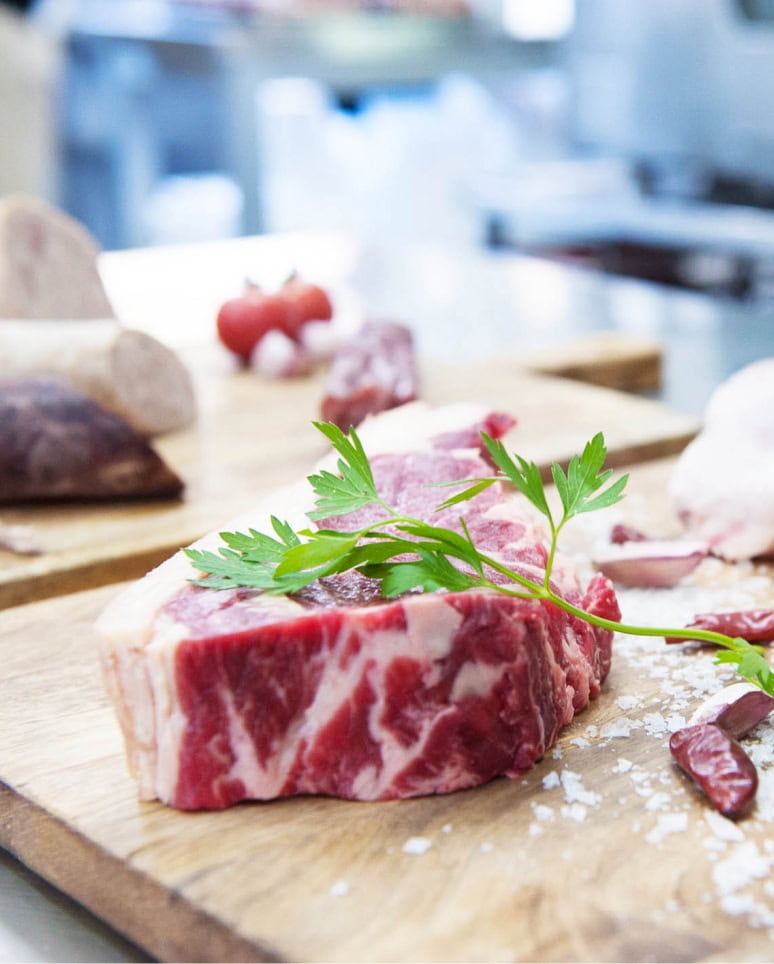 pieza de carne en la cocina